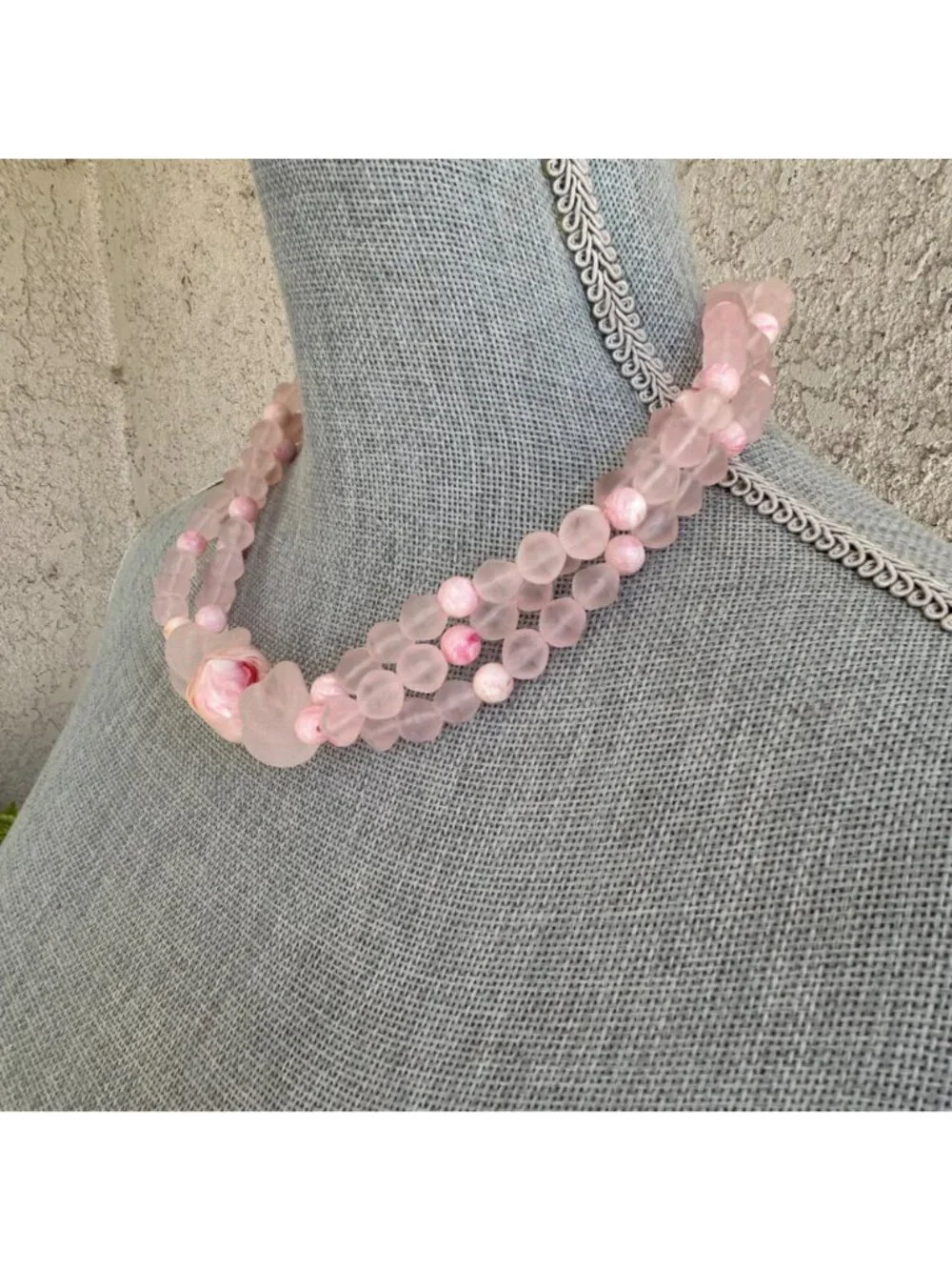 Vintage Avon Frosted Pink Lucite‎ Beaded 3-Strand Choker Statement Necklace